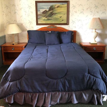 Pine Beach Inn Форт Браг Екстериор снимка